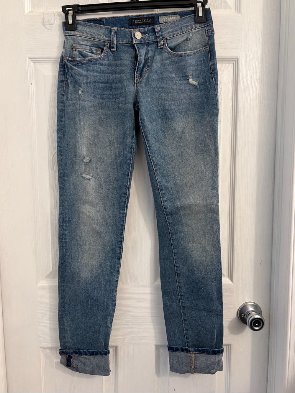 Aeropostale Women's Faded Blue Rolled-Cuff Boyfriend Jeans. Size 2 $8